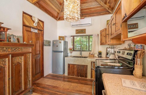 Tamarindo Cabina | Ocho Artisan Bungalows - Adults only