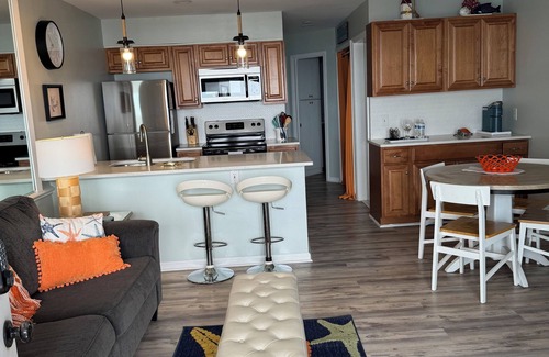 Ocean Isle Beach Condominio | Labor Day discounted 4-day stay available Ocean Front-steps to sand ,sun and fun