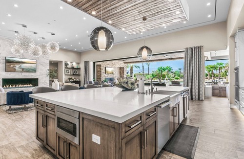 Bermuda Dunes Casa | Luxe Estate 2.5 acres of privacy, >6500 sq ft- Pool+2 Spas, Gym, Golf, Games,