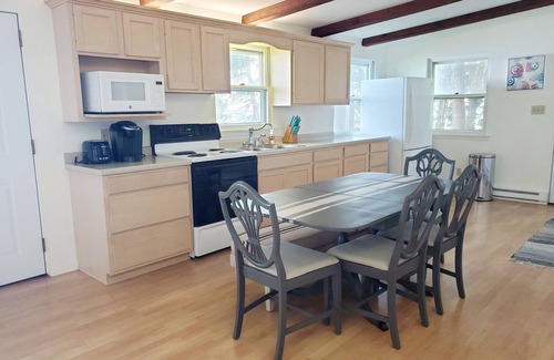 Oostburg Cabaña | Fall dates and holidays available!