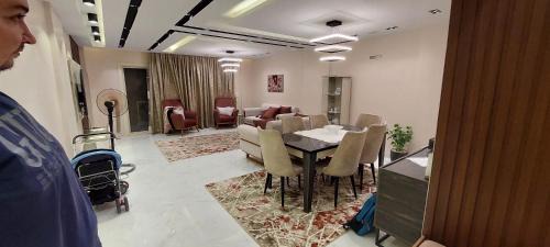 Cairo Apartamento | October gardens beside pyramids And zewil University