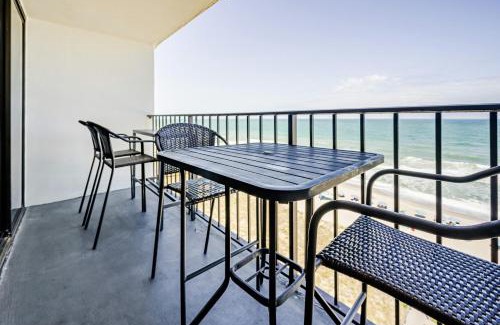 Wilmington Beach Apartamento | Octopus Garden 1BR, King Bed, Indoor & Outdoor Pool