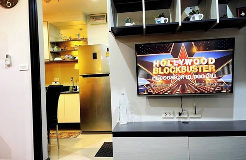 Phra Khanong Nuea Condominio | Octopus Suite on HighRise, Skytrain, Fast Wifi and AC