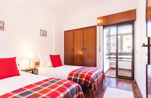 Paco De Arcos Apartamento | Oeiras 2 bedroom - Great for Holidays and Work