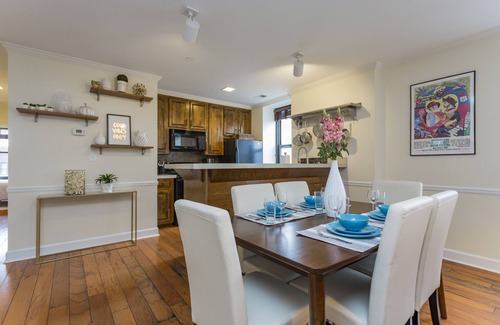 Downtown Nashville Condominio | Downtown Condo: estacionamiento gratuito + corazón del centro. Cerca de la iglesia y 7th.