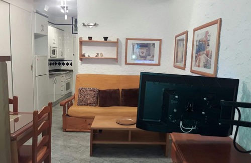 Solana del Matorral Apartamento | (Low Cost)mejor apto calidad precio ,Nota:tiene WIFI en el apartamento gratuito.