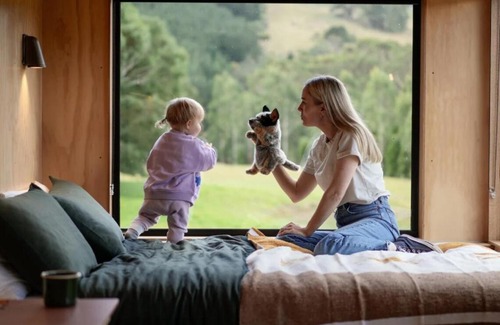 Tarra Valley Casa | Off-Grid Cabin with Valley Views and Hot Tub - Velma