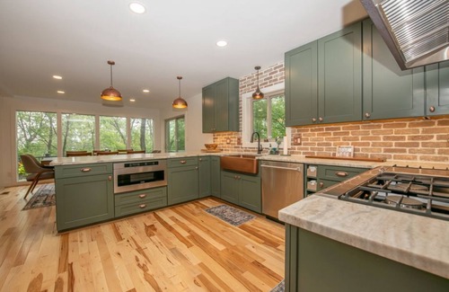 Wintergreen Casa | Oh Deer NEW LUXURY-renovated, hot tub/sauna, views