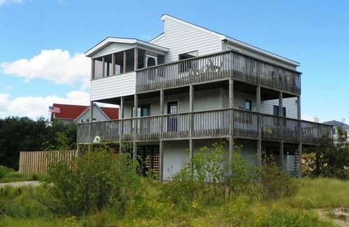 Ocean Hill Casa | A sólo 300 pies a la playa, 4 RBs, Mar y Faro de Vistas, perros