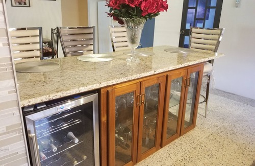 Trinidad Casa | Ohana: Casa de vacaciones cerrada y moderna
