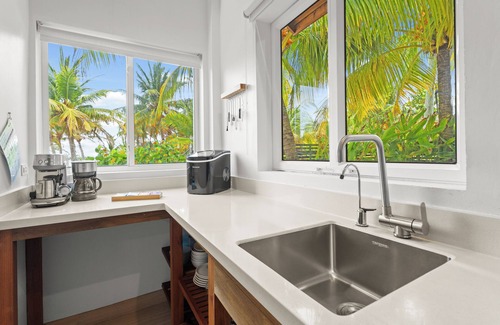Placencia Apartamento | OHANA - DOWNDEH Cosy new apartment ON the beach IN Placencia village