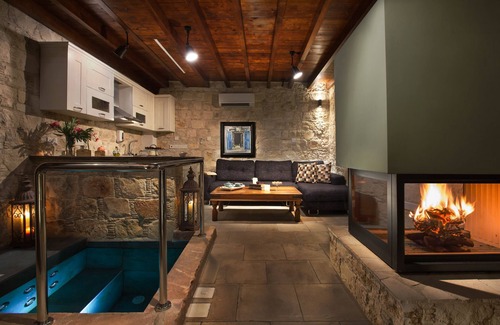 Lofou Casa | Oinoessa Traditional Boutique Houses