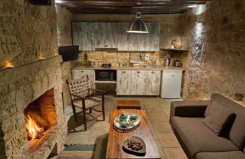 Lofou Casa | Oinoessa Traditional Boutique Houses