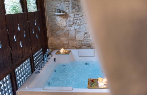 Vouni Cama Y Desayuno | Oinou Strata - Adults Only