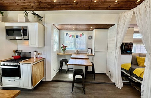 Ojai Cabaña | Ojai Wilderness Off-Grid Tiny House