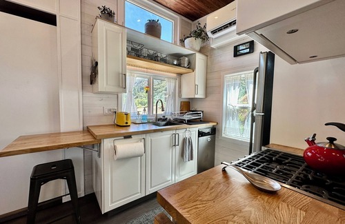 Ojai Cabaña | Ojai Wilderness Off-Grid Tiny House