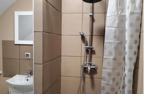 Chlebowo Cama Y Desayuno | OK Relax-Double Room with Private Bathroom