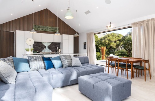 Okains Bay Casa | Okains Bay award winning Luxury Escape - Relax and Rejuvenate!