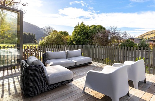 Okains Bay Casa | Okains Bay award winning Luxury Escape - Relax and Rejuvenate!