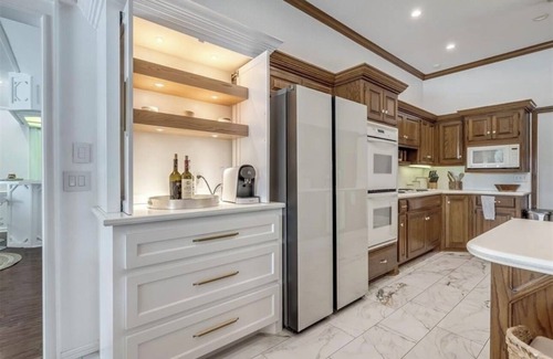 Oklahoma City Casa | OKC THUNDER, OKC Concerts, OKC Everything with a family sized relaxing retreat