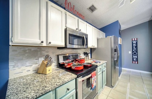 Westside Casa | ~Ol' Glory Sleeps 13 Heated Pool by NAS Jax~