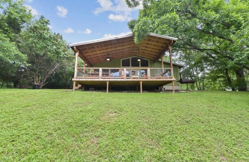 Canyon Lake Cabaña | Ol' Greengo on the Horseshoe - Guadalupe Riverfront