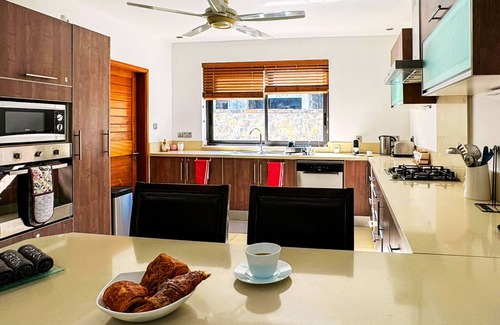 La Preneuse Apartamento | Olana Beach - Premium Apartment by Horizon Holidays