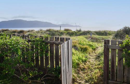 Waikanae Casa | Old Beach Pods, Te Moana