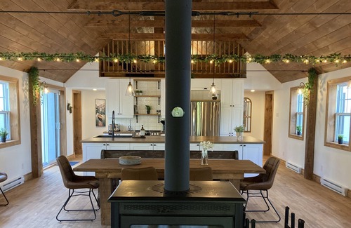Sainte-Beatrix Chalet De Esquí | Old Chapel in the forest with Sauna and SPA