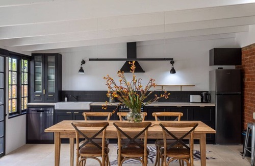 Perth Casa | Old Charm Meets New in Clarence