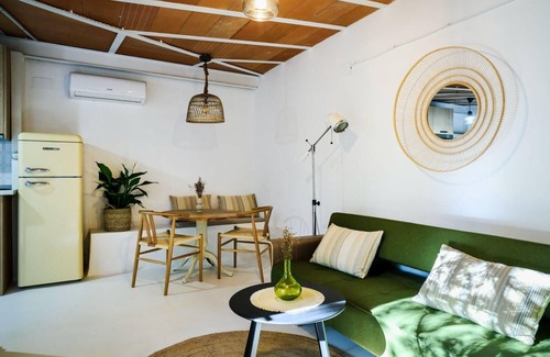 Mirasierra Casa | old chicken coop apartment