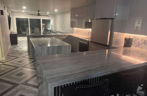 Thompson Falls Casa | Old downtown Litchfield Park walk to 5 restaurants/bars! Close to attractions