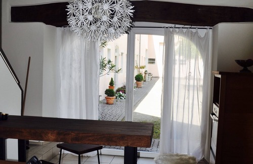 Messerich Apartamento | Antigua forja en un patio listado