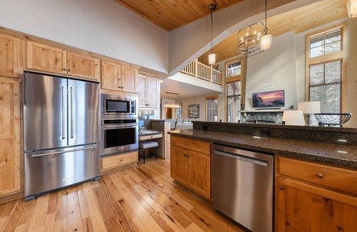 Truckee Casa | Old Greenwood Cabin 32