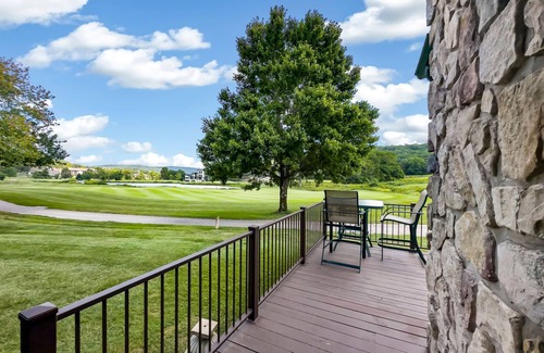 Camdenton Cabaña | Old Kinderhook Cottage, Golf Club & Spa.