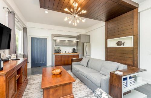 Swannanoa Casa | Old Lytle Cove Rd - Upper & Lower