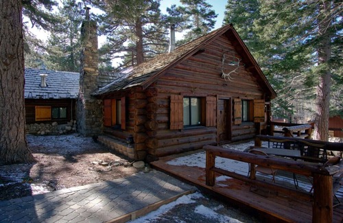 Sunny Slopes Cabina | Old Mammoth Revived Historic Escape | Ski | Trails