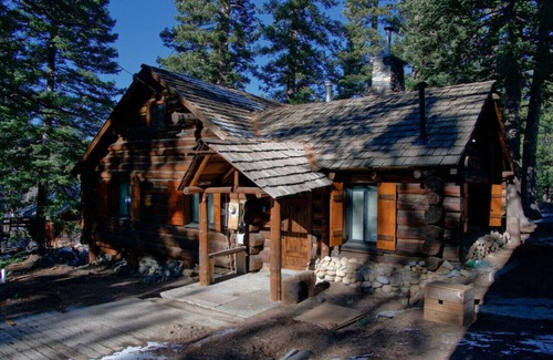 Sunny Slopes Cabina | Old Mammoth Revived Historic Escape | Ski | Trails