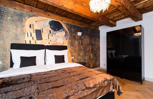 Mala Strana Hotel | Old Royal Post Boutique Hotel & Premium Suites