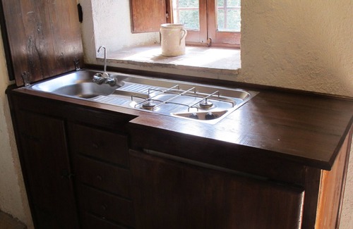 Ferentillo Casa | Antigua casa rural con jardín en el pueblo de Valnerina