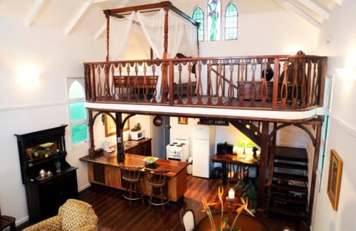 Beechmont Casa | Old Saint Johns Church