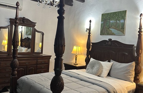 San Juan Casa | Old San Juan Colonial Apartment with balconies