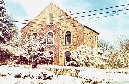 Erezee Casa | Old school in a pretty little village surrounded by forest