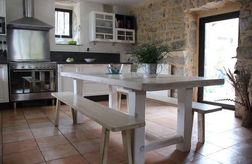Labeaume Casa | Antigua casa de piedra completamente renovada para 6 personas
