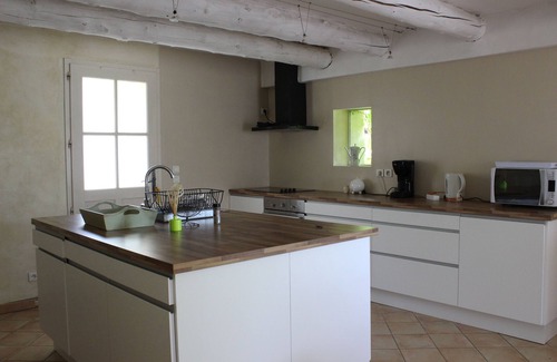 Forcalquier Casa | Antiguo aprisco de piedra de 129m2 y su jardín privado.