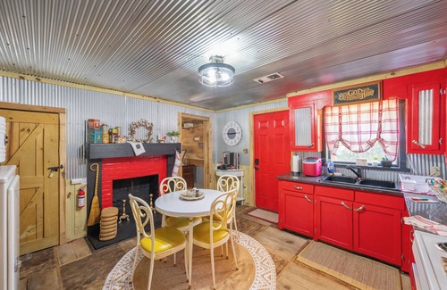 Lexington Cabina | Old Tennessee Homeplace between Jackson and Lexington, TN, 12 minutes from I-40