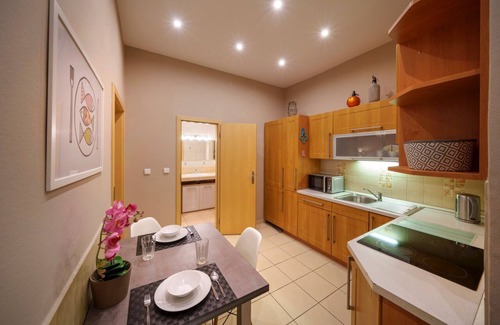 Stare Mesto Apartamento | CIUDAD ANTIGUA - DLOUHA BALCONY DLOUHA max 4 pers