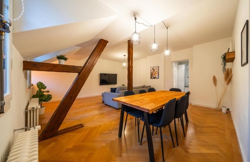 Thun Apartamento | Old town apt in the heart of Thun with garden