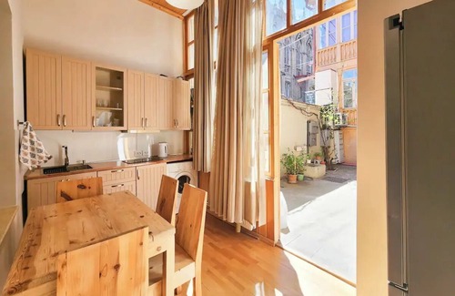 Tbilisi City Centre Casa | Old town - best location, perfect apartment, safe