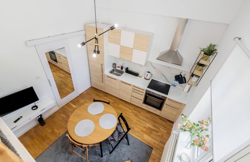 City Centre Apartamento | Old Town Chic Studio with Mezzanine